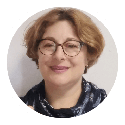Lise Taupinard, professeur de Harpe et intervenante Petite enfance au STUDIO ALpes Académie